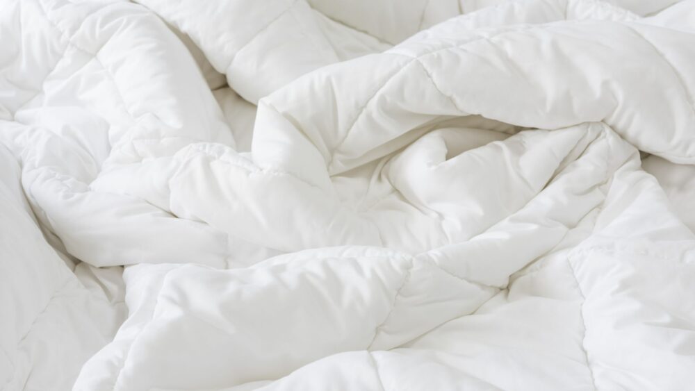 Pielęgnacja kołdry – jak o nią dbać, aby służyła latami?