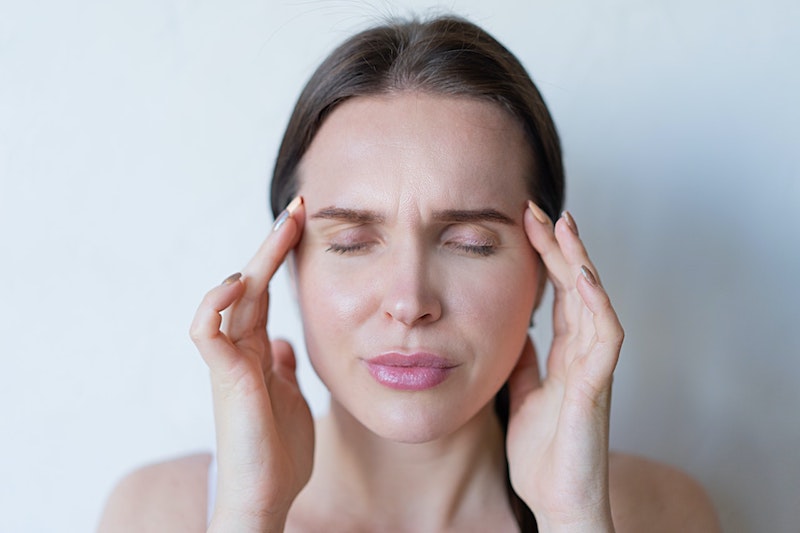 Migreny, bóle głowy i ciała – jak się ich pozbyć poprzez odpowiedni wybór elementów łóżka